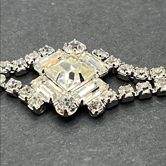 Vintage Kramer NY rhinestone necklace - Picture 2 of 5